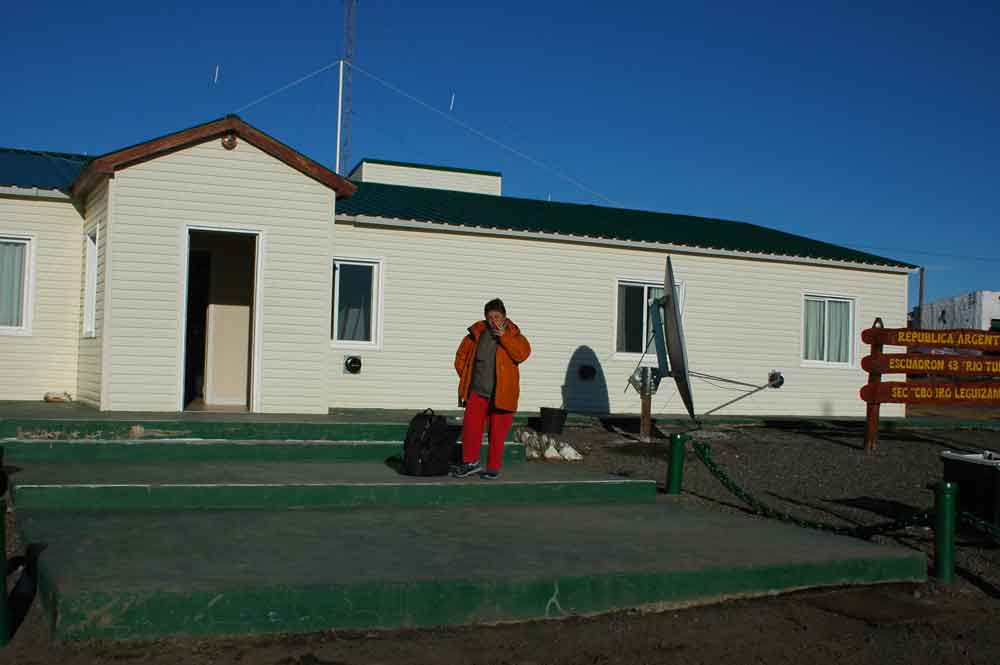 Argentina 093 - frontera argentina de Rio Turbio.jpg